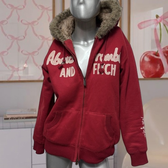 Abercrombie & Fitch Jackets & Blazers - Abercrombie & Fitch Y2K Vintage Faux-Fur Trim Red Zip Hoodie